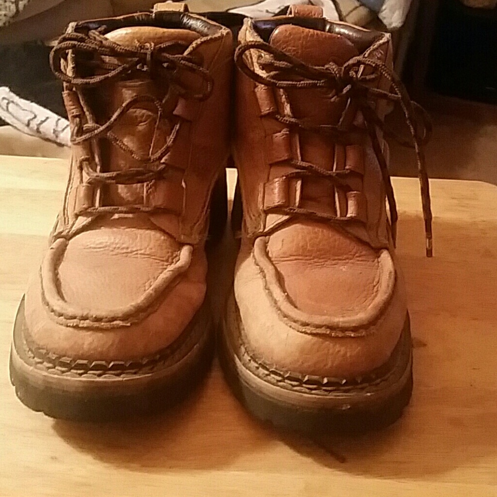Women's size seven and a half blonde Justi chukkas